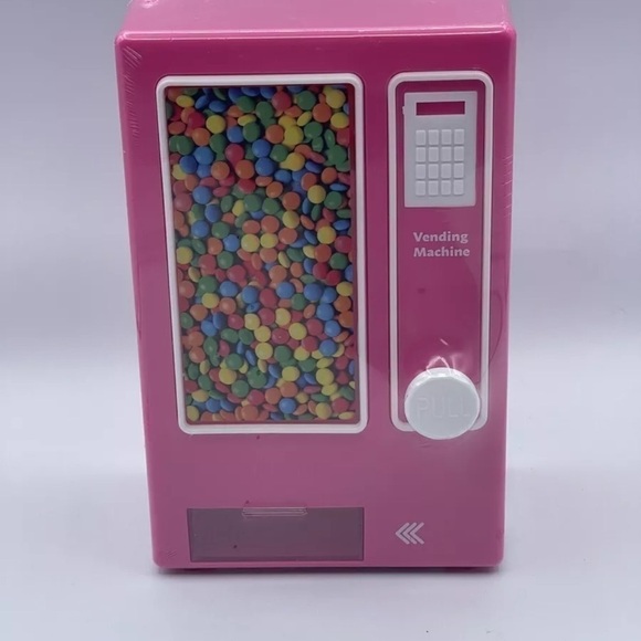 1000 ml Vending Machine Dry Food Dispenser
Pink - Bullseye's Playground™ - Picture 1 of 11